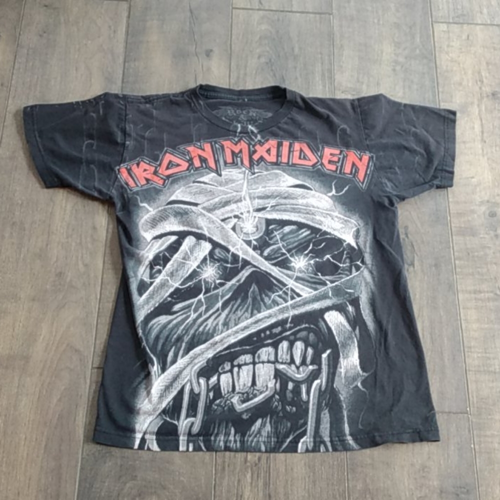Vtg style Iron Maiden black concert Mens M